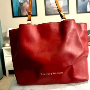 Dooney and Bourke Burgandy Purse